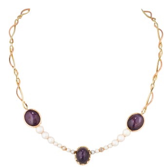 Collier mit 3 ovalen Rubincabochons,