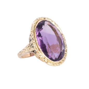 Ring with oval faceted amethyst approx. 13.5 ct,