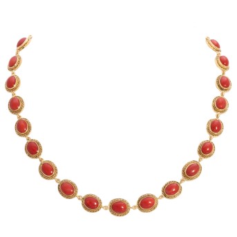 Collier mit feinen ovalen Edelkorallen