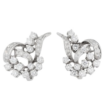 Ohrringe mit Brillanten von zus. ca. 2,7 ct,