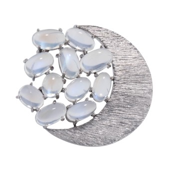 Brooch 'Half moon' with 11 beautiful moonstones  