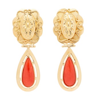 Paar Ohrhänger mit Sardegna Korallcabochons,