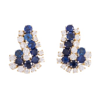 Ohrclips mit Saphiren und Brillanten zus. ca. 2 ct,