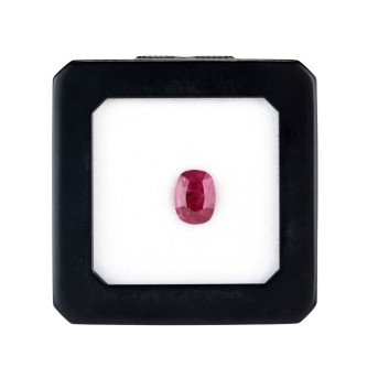 Loser Rubin von 4,77 ct,