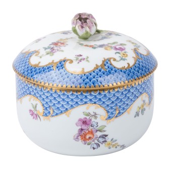 MEISSEN Deckeldose, 1. Wahl, um 1780.