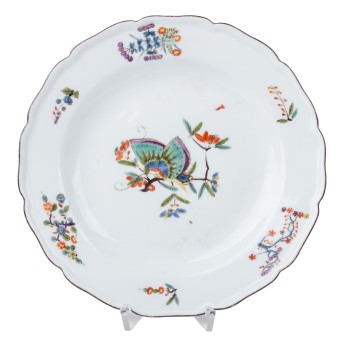 MEISSEN Teller 'Schmetterlingsmuster', um 1730.