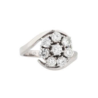 Ring mit Rosette aus 8 Brillanten zus. ca. 1 ct,