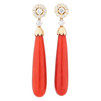 Dekorative Ohrhänger mit Natur-Koralle