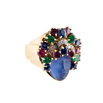 Ring with engraved face and gemstone setting