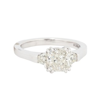 Ring mit Diamant im  Kissenschliff, 2,01 ct, 