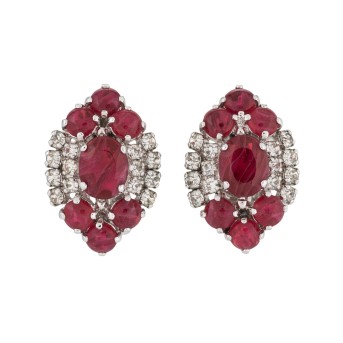 CHRISTIAN DIOR VINTAGE ear clips.