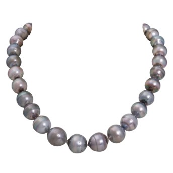 Pearl necklace with 35 Tahiti cultured pearls