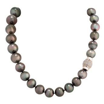 Collier aus Tahitiperlen mit Brillantschließe,