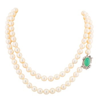 Necklace made from fine Akoya pearls with a chrysoprase diamond clasp,