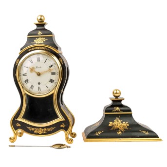 ZENITH, Pendule auf Wandkonsole,