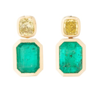 Paar Ohrstecker mit 2 natürlichen Smaragden 
