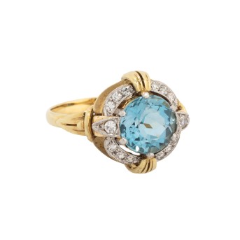 Ring mit Aquamarin und Diamanten zus. ca. 0,3 ct,
