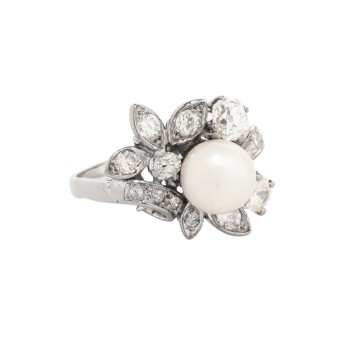 Floral ring with pearl and old-cut diamonds