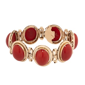 Bracelet with 7 fine coral cabochons