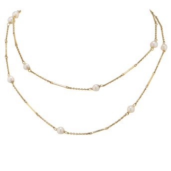 Kette mit 13 weißen Zuchtperlen,