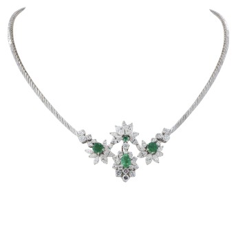 Floral necklace with emeralds and diamonds