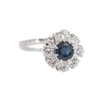Ring with sapphire surrounded by brilliant-cut diamonds totaling ca. 1.4 ct,