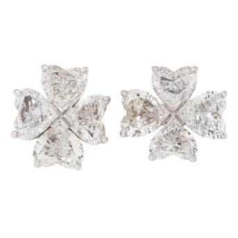 Pair of stud earrings with 8 heart-cut diamonds 