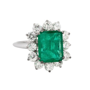 Ring mit Smaragd ca. 2,8 ct und Brillanten