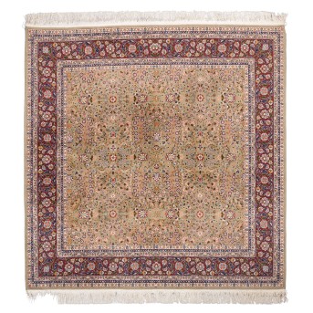 Oriental carpet. TURKEY, 2nd half of the 20th century, ca. 206x203 cm.