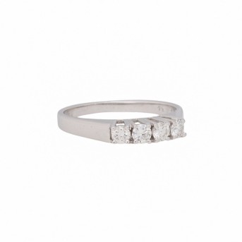 Ring mit 4 Brillanten,