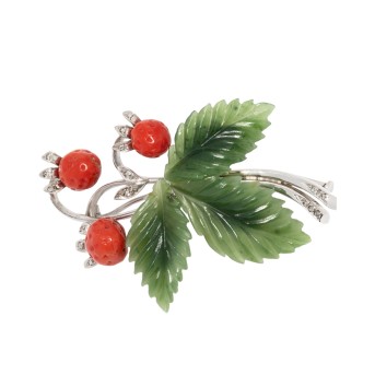 Wiener Brosche "Walderdbeeren" mit Koralle, Nephrit