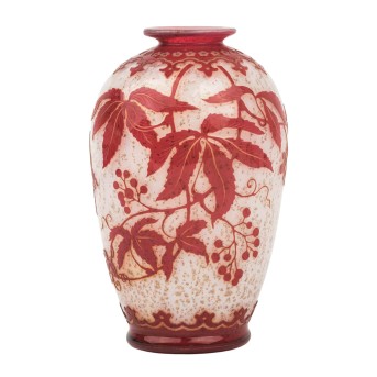 CRISTALLERIE DE SAINT-LOUIS, Vase "Sorbier, papillons" um 1900