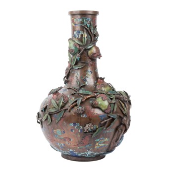 CHINA "Bronzevase mit Granatäpfeln aus der späten Qing-Dynastie" um 1900