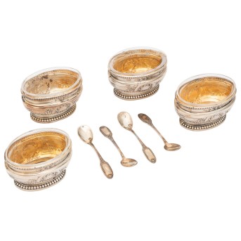 ÉMILE PUIFORCAT, Paris, set of 4 salières and 4 spoons, 950 silver, circa 1900.
