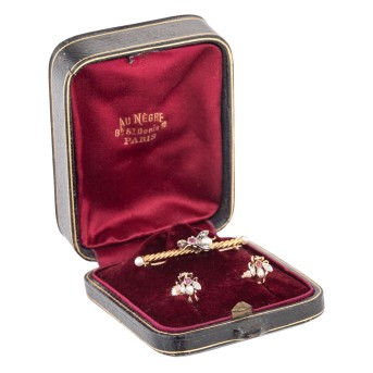 Antikes Schmuckset "Kleine Fliegen" mit Diamantrosen,