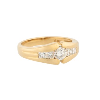 Ring mit Diamanten,