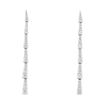 Pair of earrings with 48 diamonds 