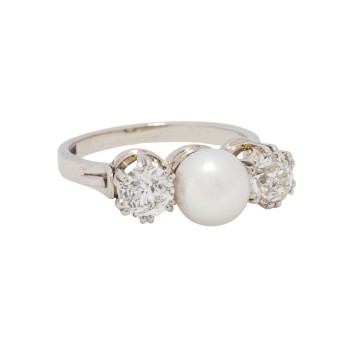 Ring with pearl flanked by old-cut diamonds
