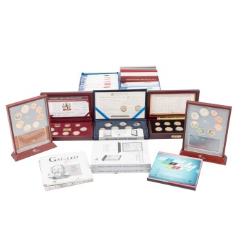 Mixed lot/SILVER - BRD silver commemorative coins and several KMS sets, in total approx. 1800g fine silver