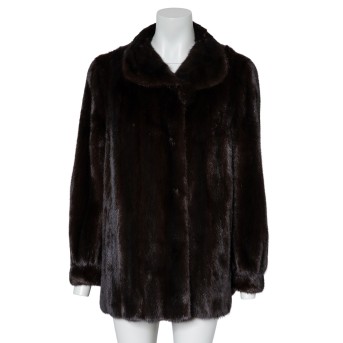 Classic mink jacket, size 38.