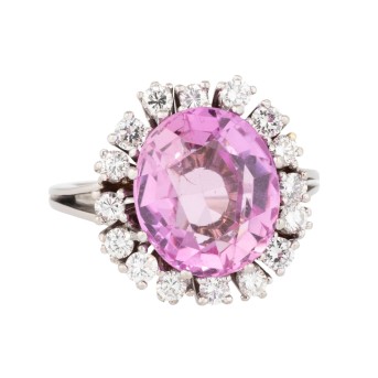 Ring mit synth. Saphir und Brillanten zus. ca. 0,9 ct,