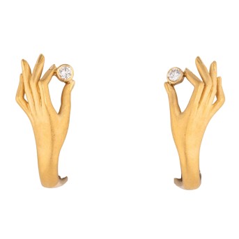 CARRERA Y CARRERA "Hands" earrings