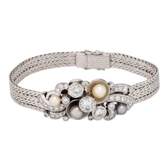 Bracelet with pearls and diamonds totaling approx. 2.25 ct,