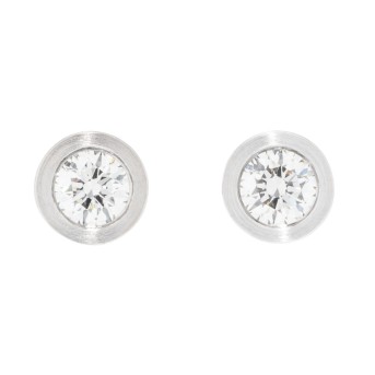 Solitaire stud earrings with diamonds of 0.5 and 0.51 ct,