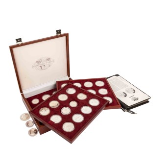 Silver collection - 'Endangered wildlife' with 39 x silver coins, total approx. 880 grams fine
