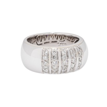 Ring with diamonds totaling approx. 0.5 ct,