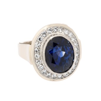 Ring mit feinem Saphir von 11,89 ct,