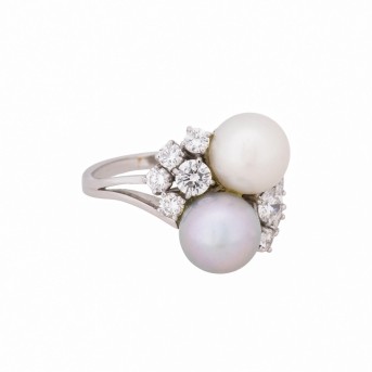 Ring mit 2 Zuchtperlen, grau und weiß,