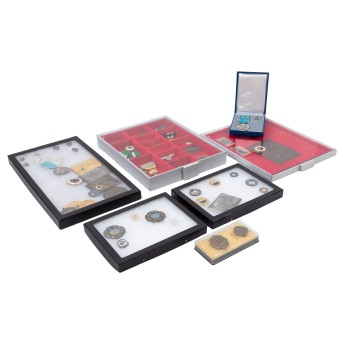 Schwimm-Nachlass - Konvolut aus Medaillen, Plaketten, Pins