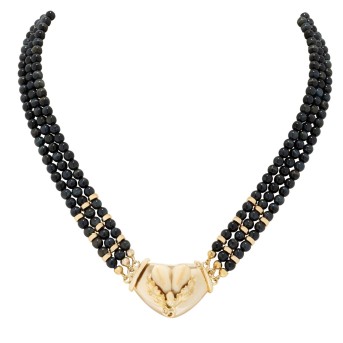 Collier aus Falkenauge mit Grandel-Schmuckschließe,